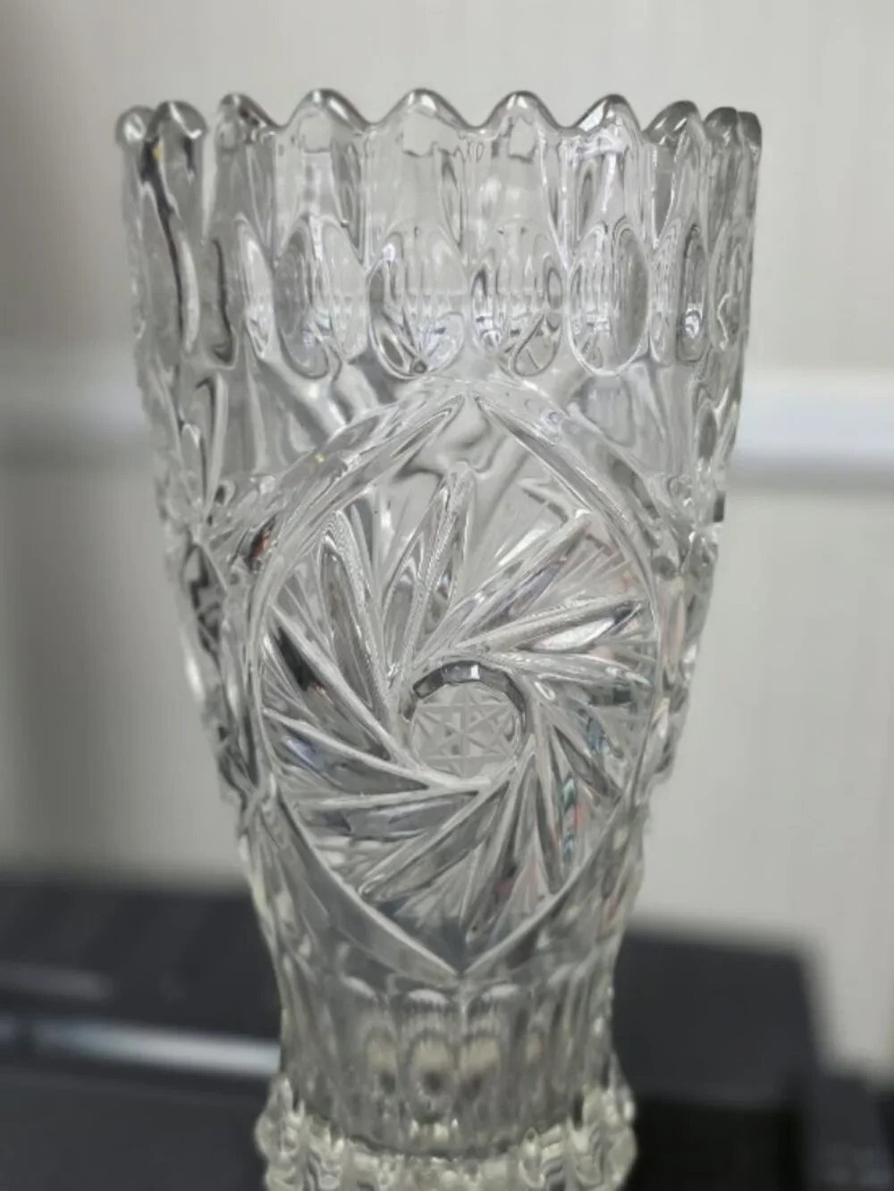 Heavy Cut Crystal Flower Vase – Starburst Pinwheel Pattern